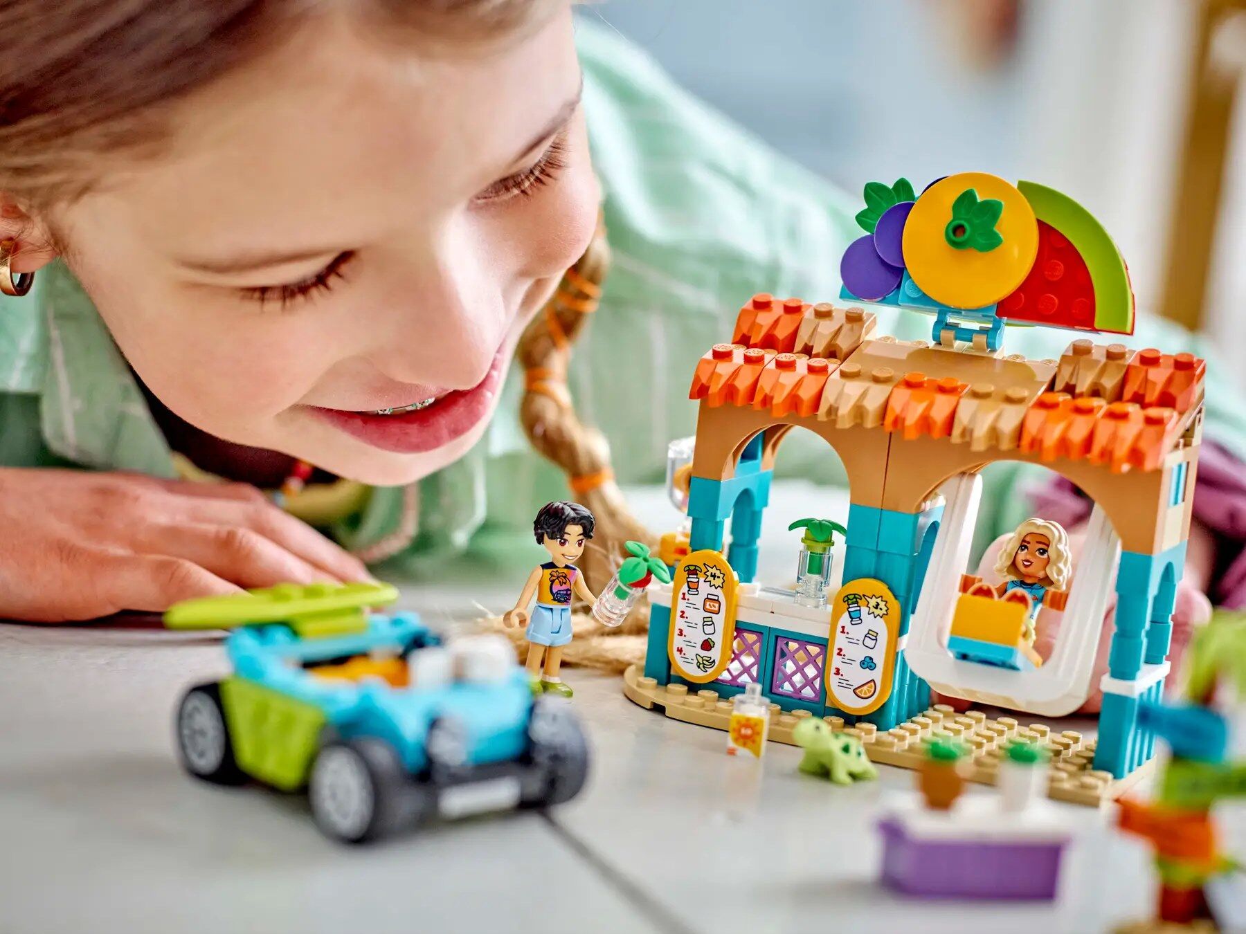 Конструктор LEGO Friends Пляжна крамничка смузі (42625)