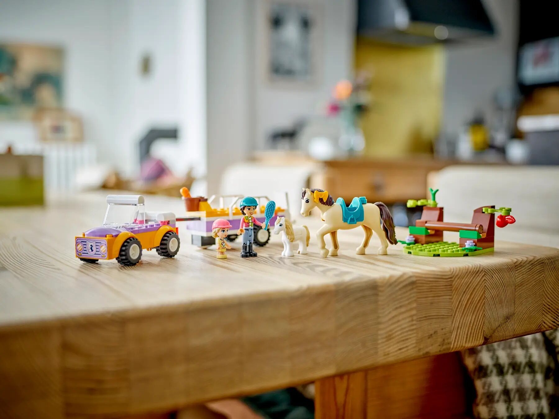 Конструктор LEGO Friends Причіп для коня й поні (42634)