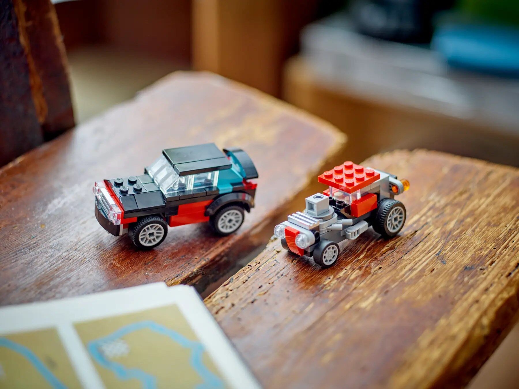 Конструктор LEGO Creator Бортова вантажівка з гелікоптером (31146)