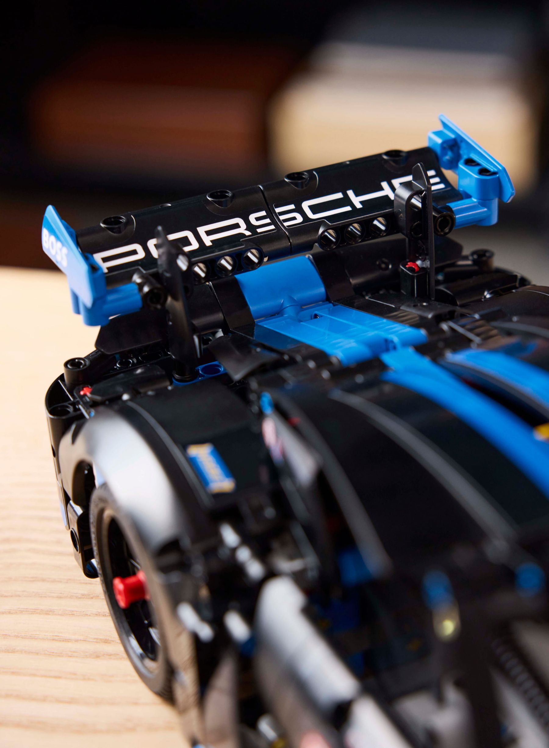 Конструктор LEGO Technic Автомобіль для перегонів Porsche GT4 e-Performance (42176)