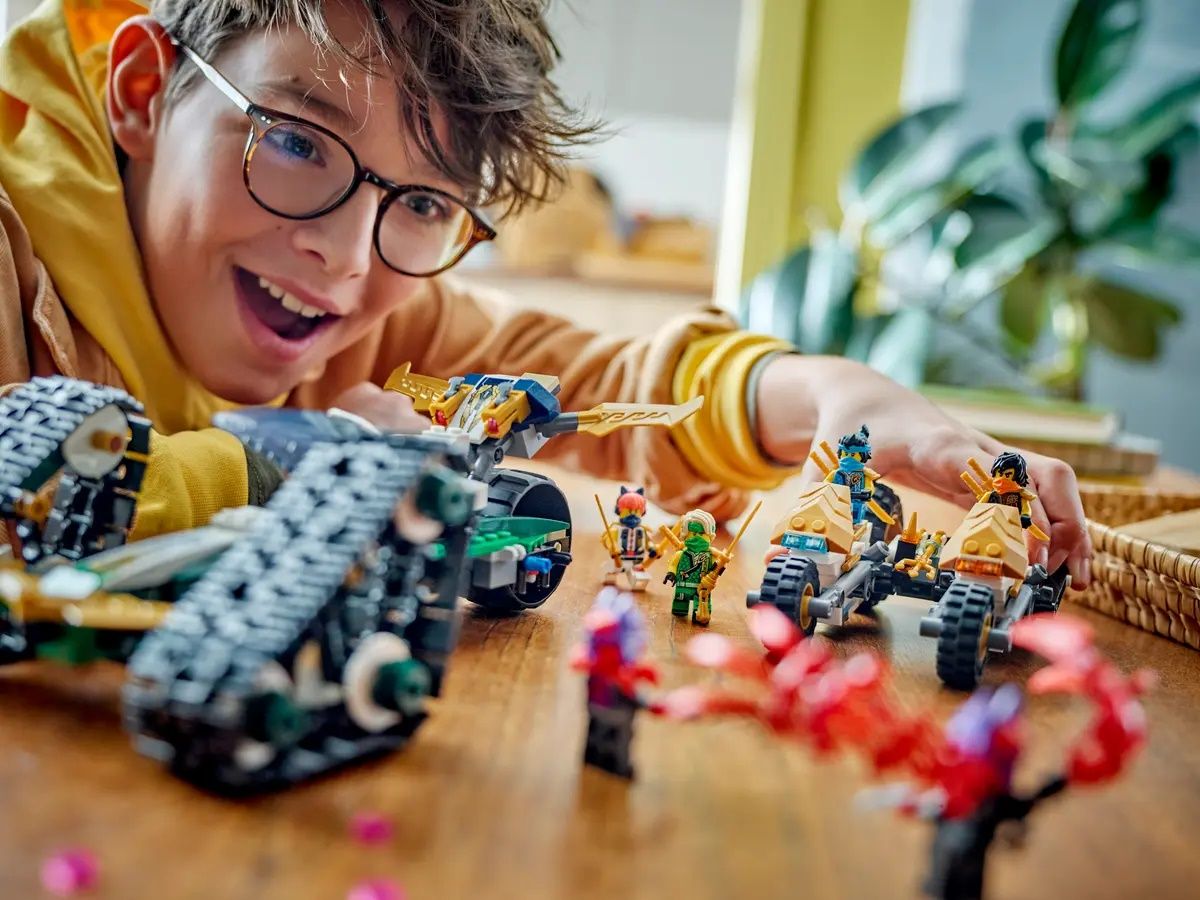 Конструктор LEGO NINJAGO Комбі-автомобіль команди ніндзя (71820)