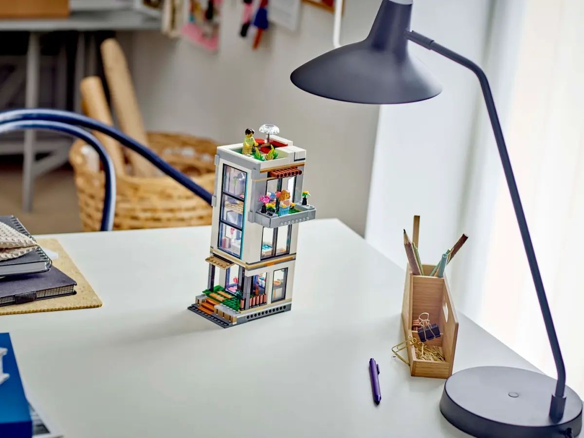 Конструктор LEGO Creator Сучасний будинок 3 в 1 (31153)