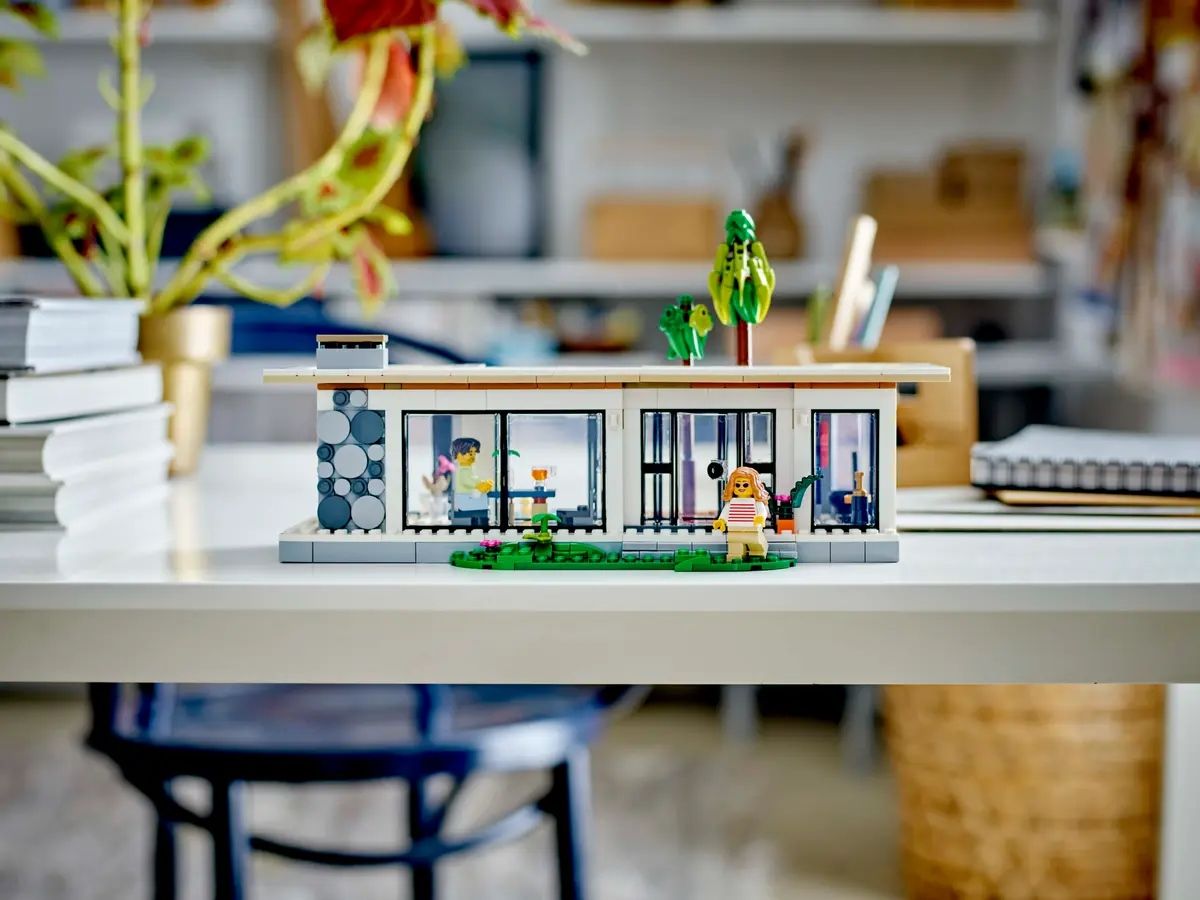 Конструктор LEGO Creator Сучасний будинок 3 в 1 (31153)