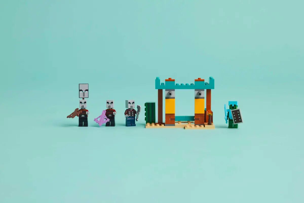 Конструктор LEGO Minecraft Пустельний патруль розбійника (21267)