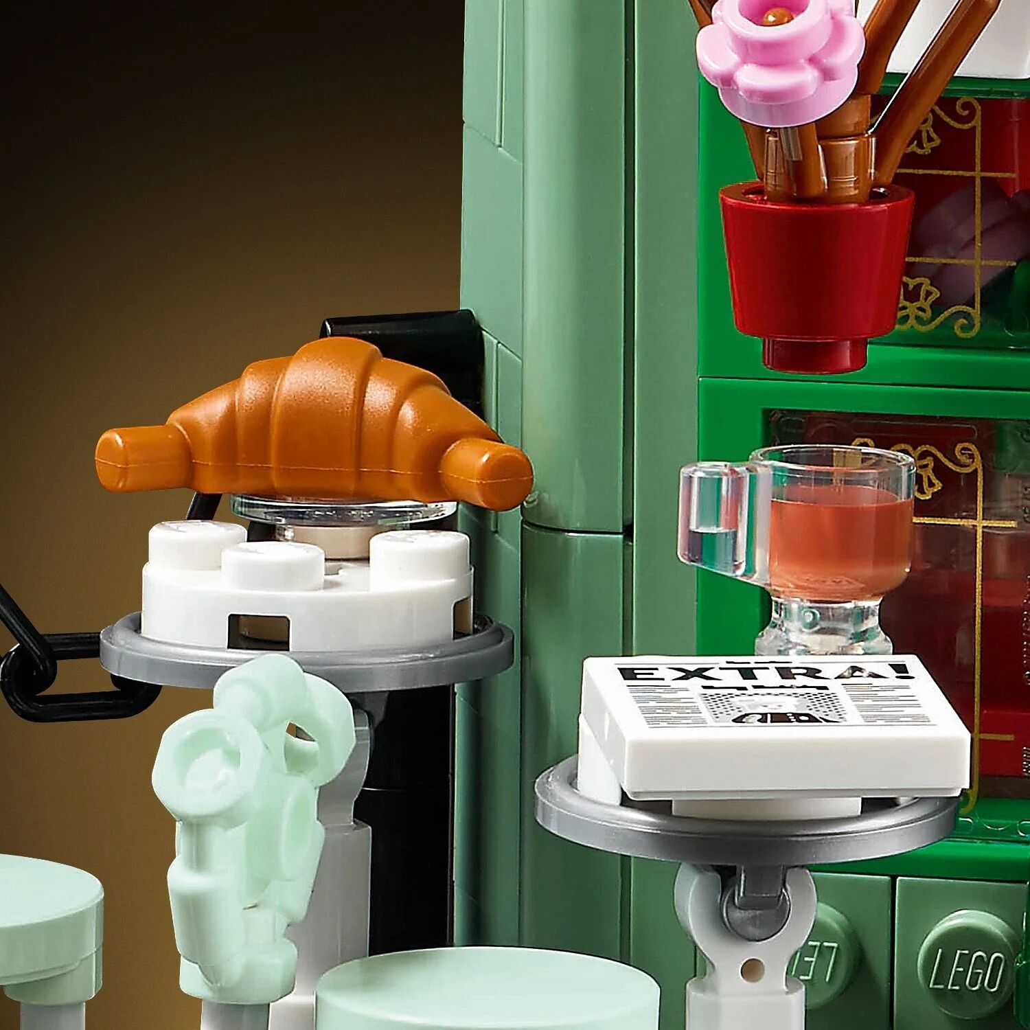Конструктор LEGO Icons Французька кав'ярня (10362)
