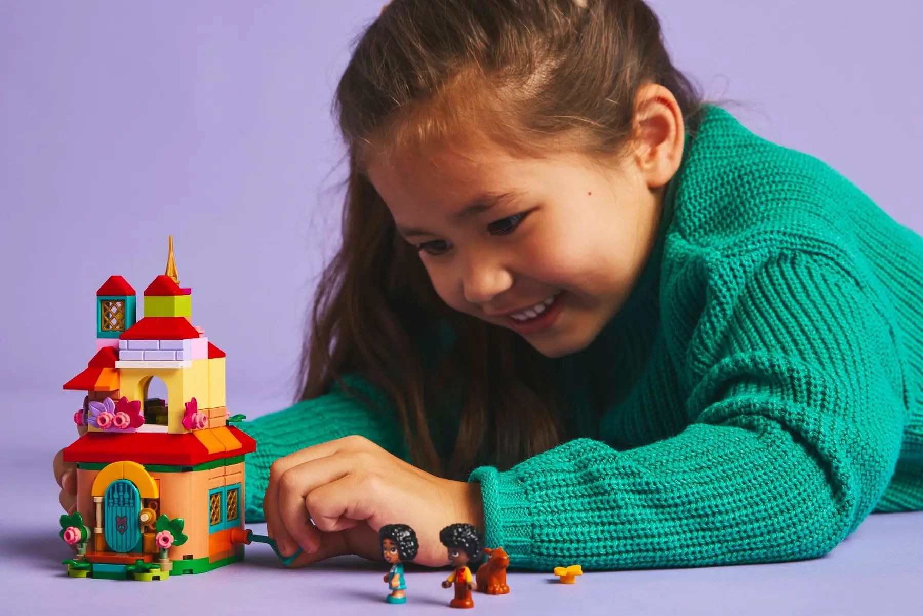 Конструктор LEGO Disney Мінібудинок Енканто (43261)