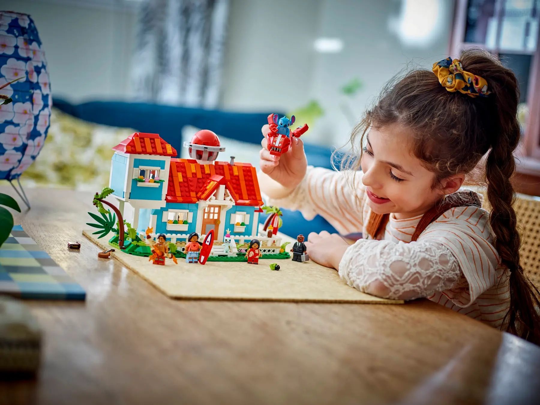 Конструктор LEGO Disney Пляжний будинок Ліло і Стіч (43268)