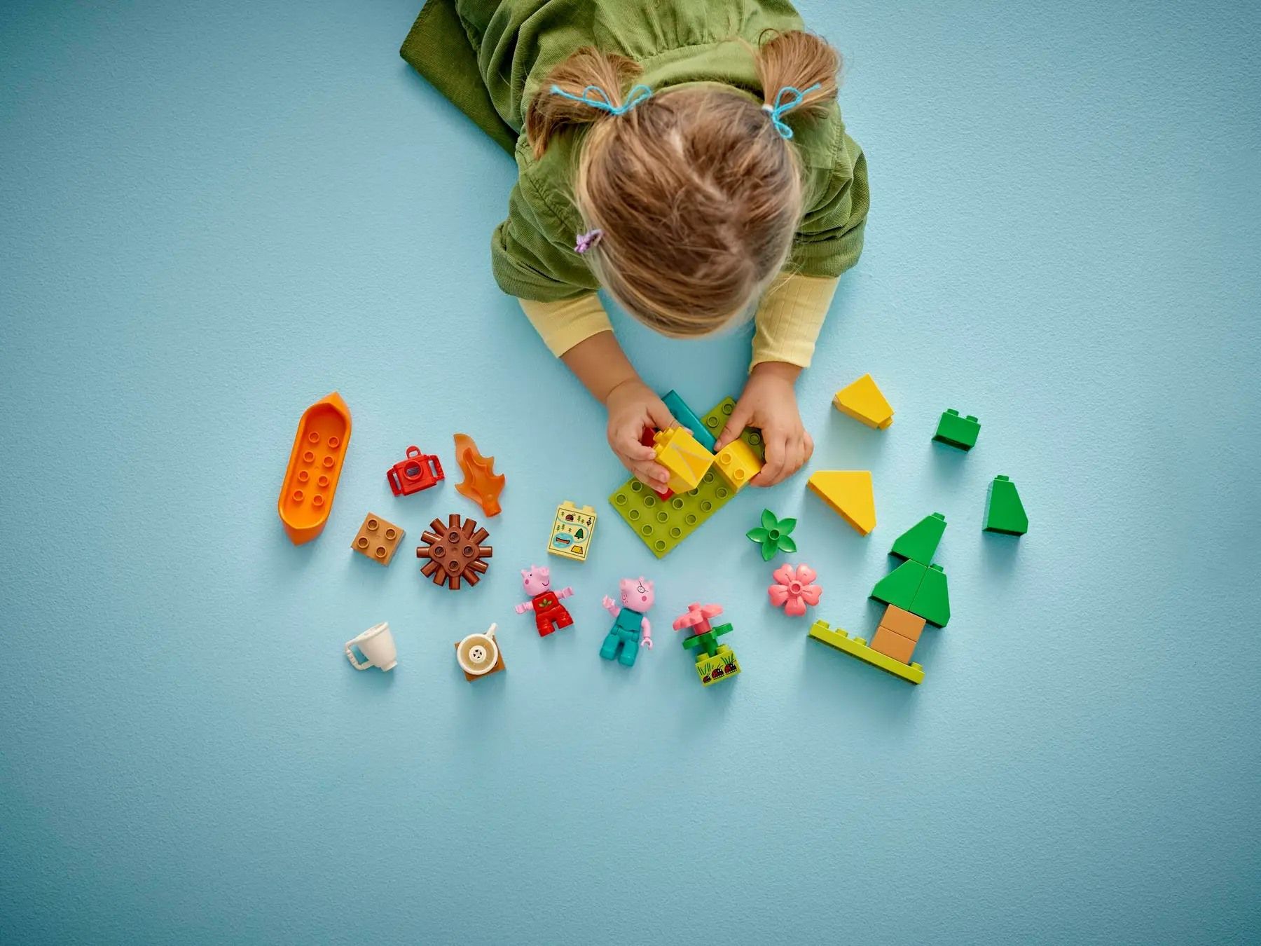 Конструктор LEGO DUPLO Peppa Pig Туристичний похід (10452)
