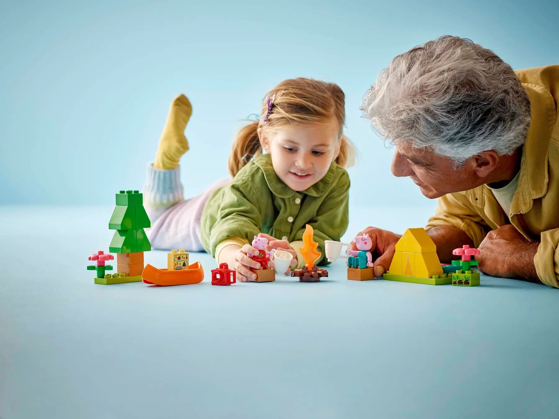 Конструктор LEGO DUPLO Peppa Pig Туристичний похід (10452)