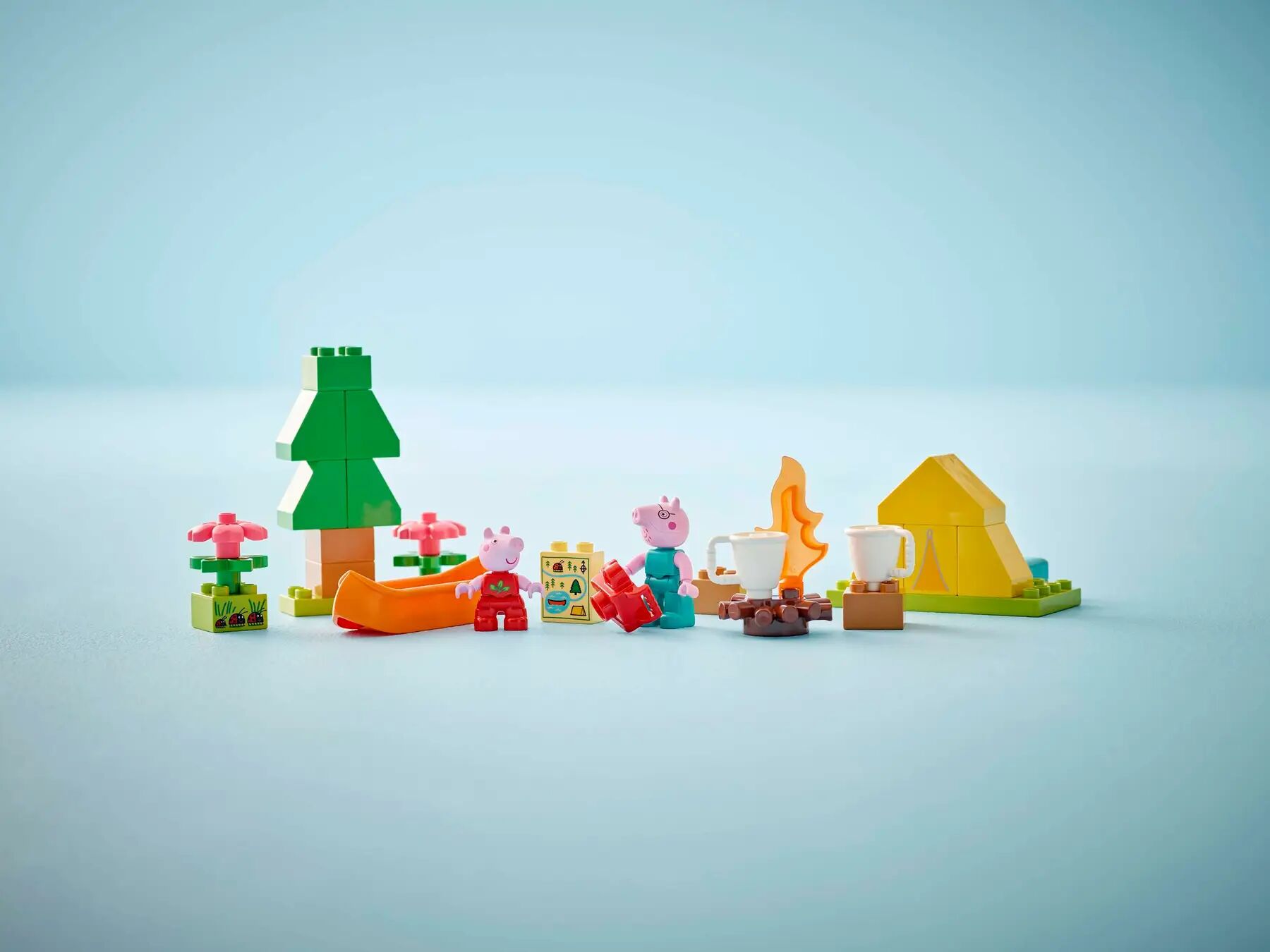 Конструктор LEGO DUPLO Peppa Pig Туристичний похід (10452)