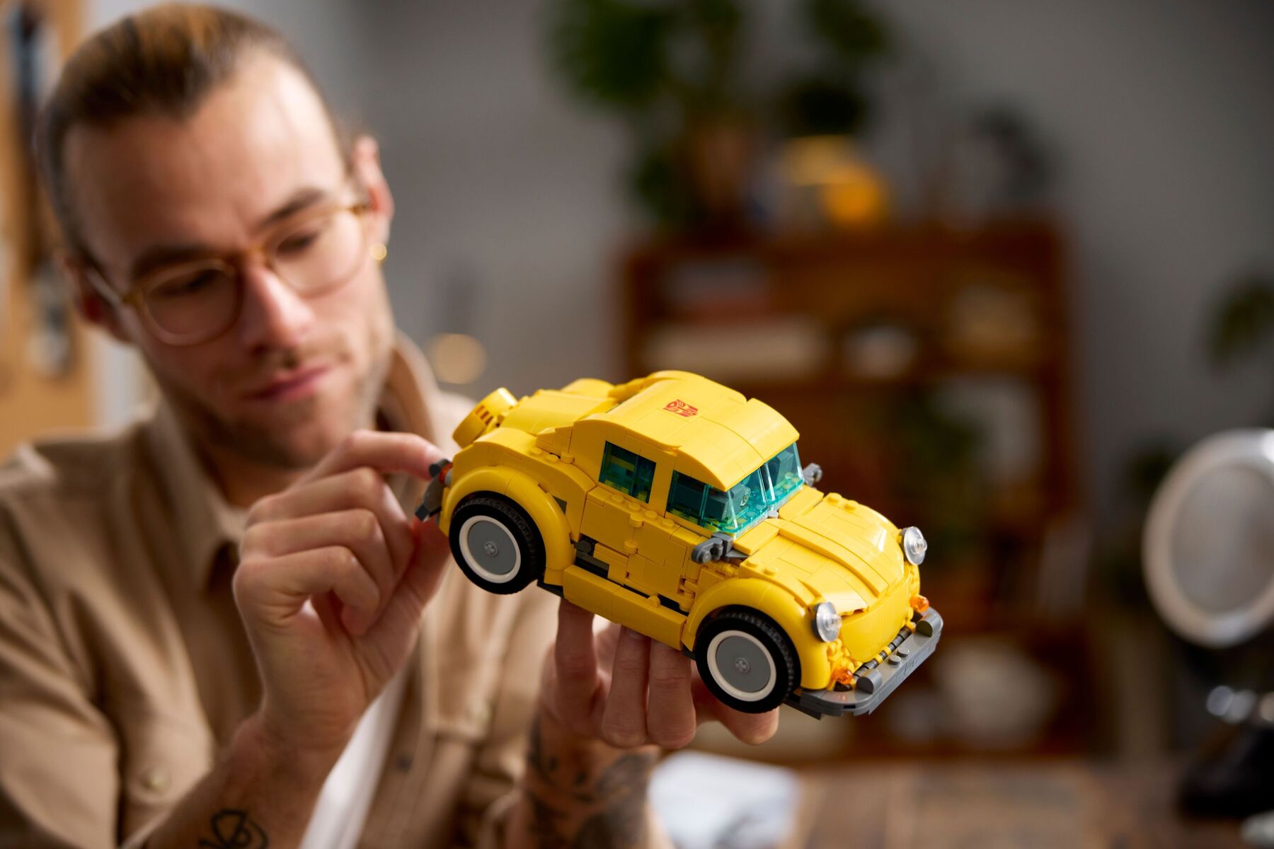Конструктор LEGO Icons Бамблбі (10338)
