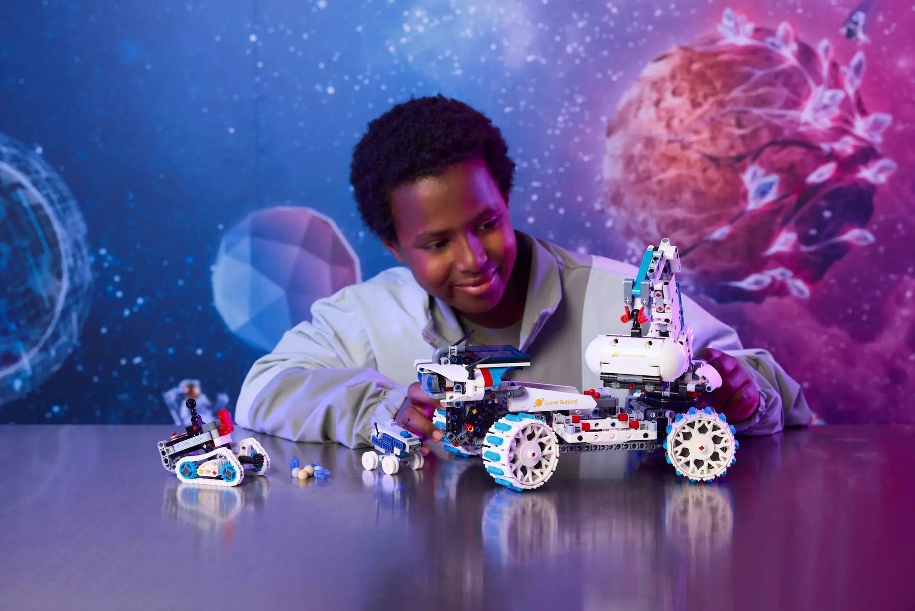 Конструктор LEGO Technic Місяцехід Lunar Outpost. Космічний корабель (42211)