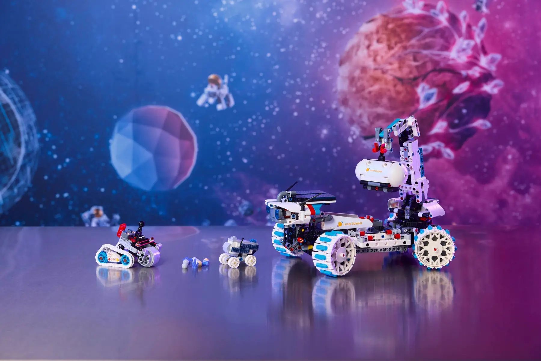 Конструктор LEGO Technic Місяцехід Lunar Outpost. Космічний корабель (42211)