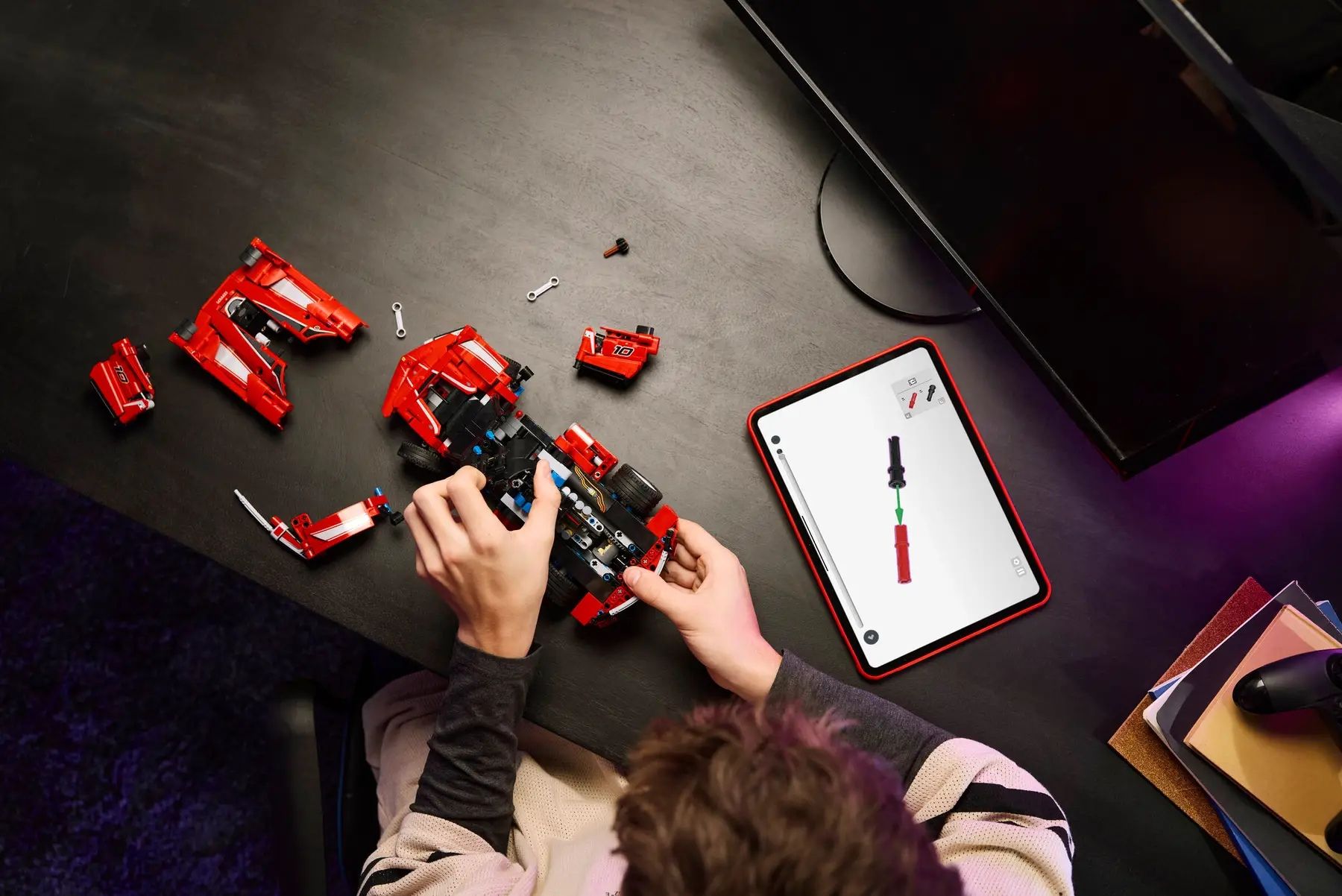 Конструктор LEGO Technic Ferrari FXX K (42212)
