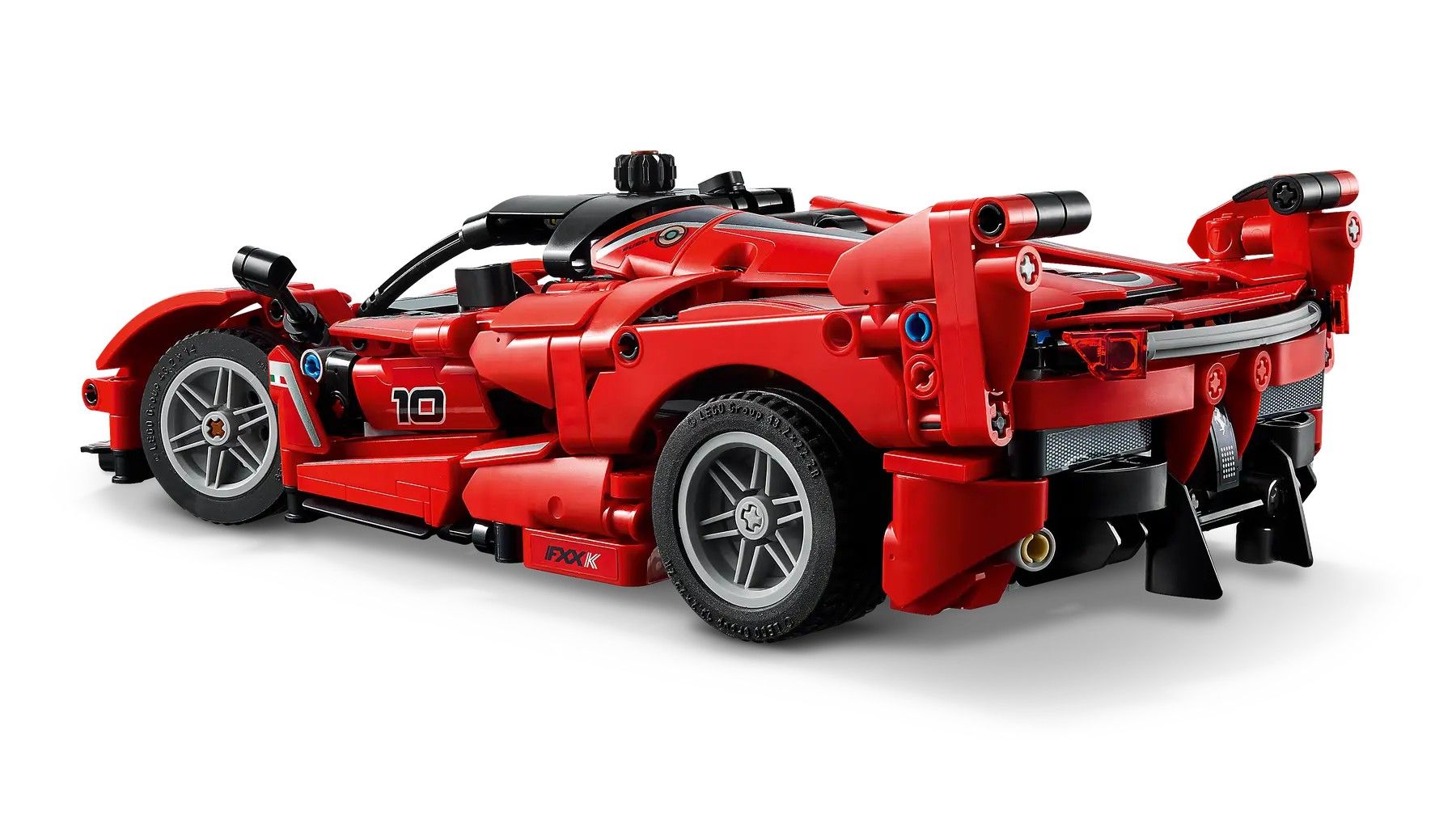 Конструктор LEGO Technic Ferrari FXX K (42212)