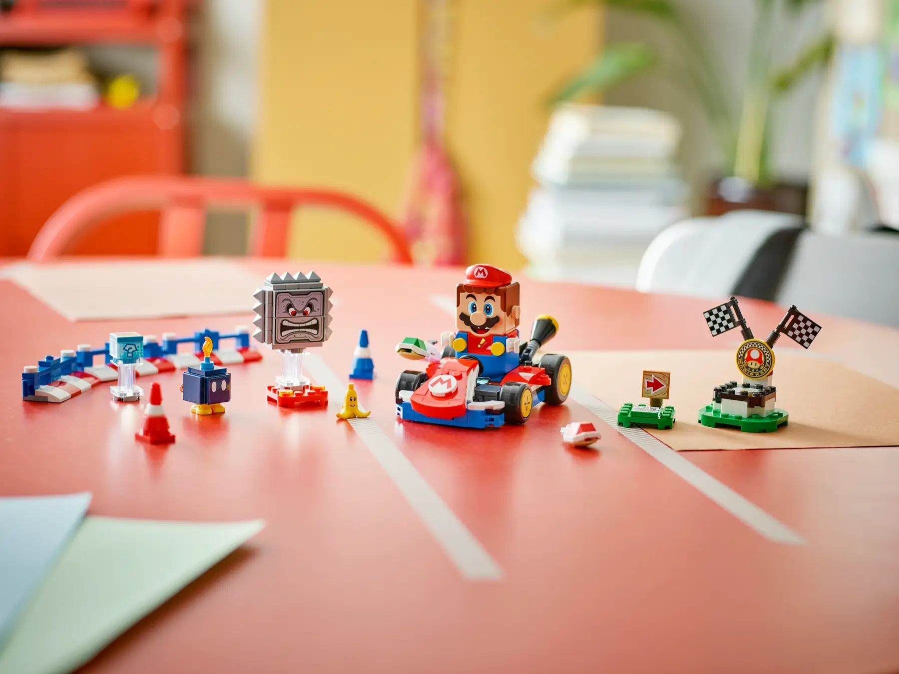 Конструктор LEGO Super Mario Mario Kart – Interactive LEGO Mario та Standard Kart (72043)