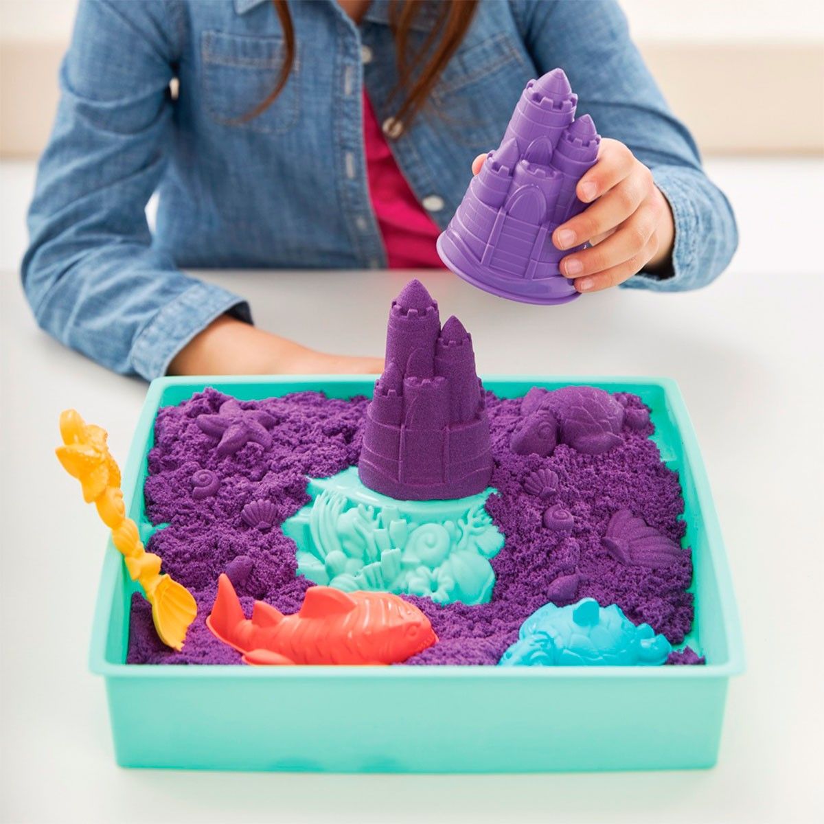 Набір піску для дитячої творчості - KINETIC SAND V2 ЗАМОК З ПІСКУ (фіолетовий, 454 g, аксес.)