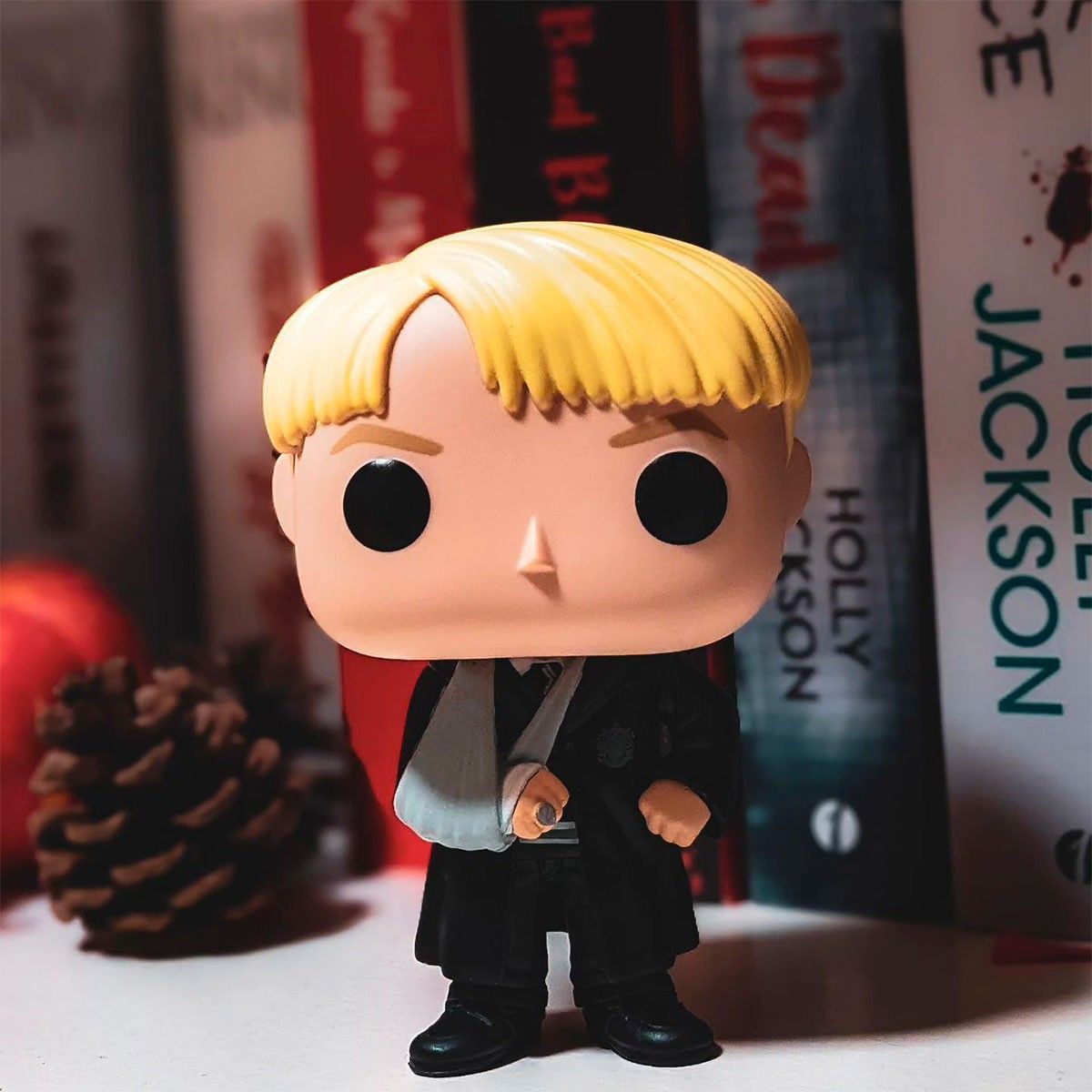 Ігрова фігурка FUNKO POP! серії "Гаррі Поттер" – МАЛФОЙ ЗІ ЗЛАМАНОЮ РУКОЮ
