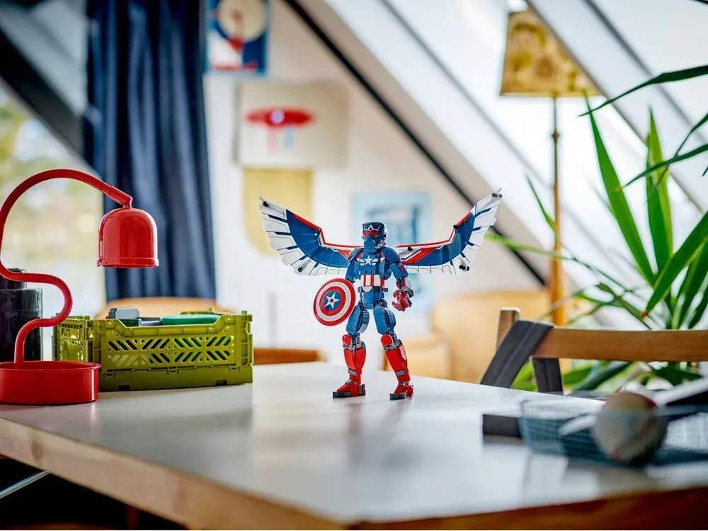 Конструктор LEGO Marvel Фігурка Нового Капітана Америка (76296)