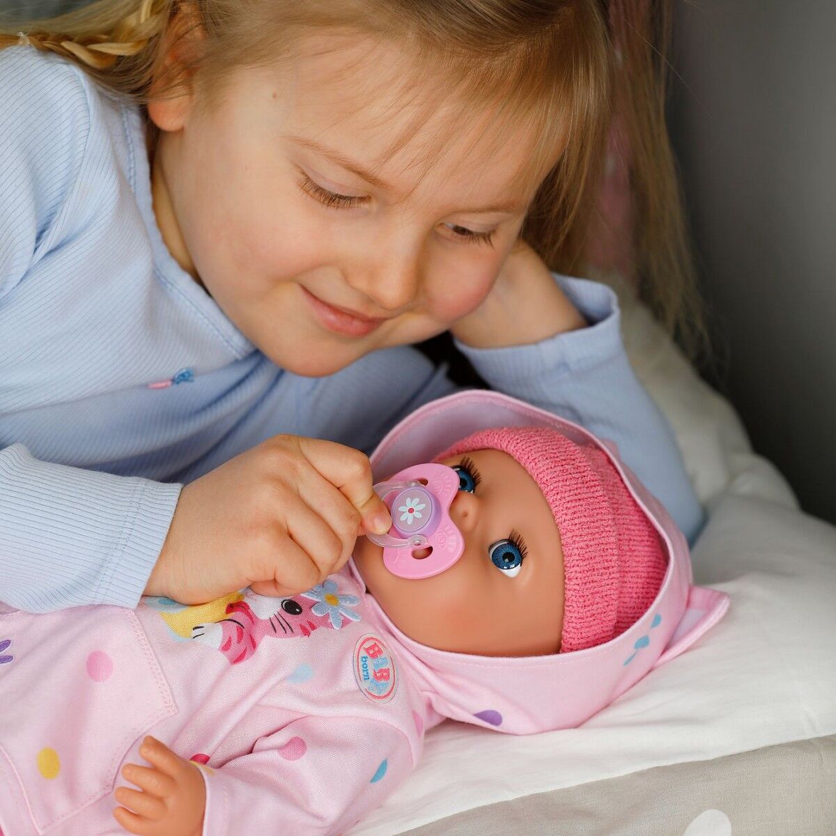 Лялька BABY BORN серії "Click & Play" – ЕММА В КОСТЮМІ З ВУШКАМИ (43 см, з аксес.)