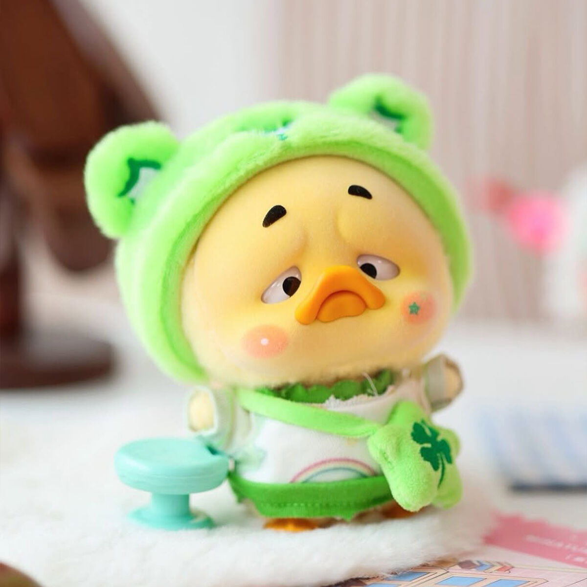 Колекційна м'яка іграшка з кільцем POP TOP 1983toys серії "Upset Duck x Care Bears" - БУДЬ ВЕСЕЛКОЮ (у дисп., в ас.)