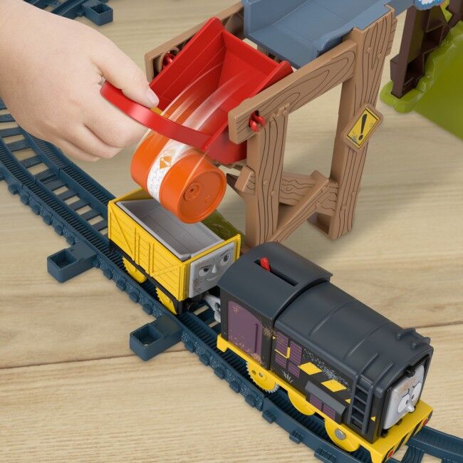 Ігровий набір Thomas and Friends Пригоди Дизеля на будівництві (JBW20)