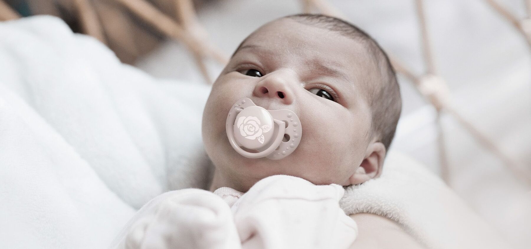 LOVI Пустушка силіконова динамічна 0-2 м-ців 2 шт. Baby Shower Girl
