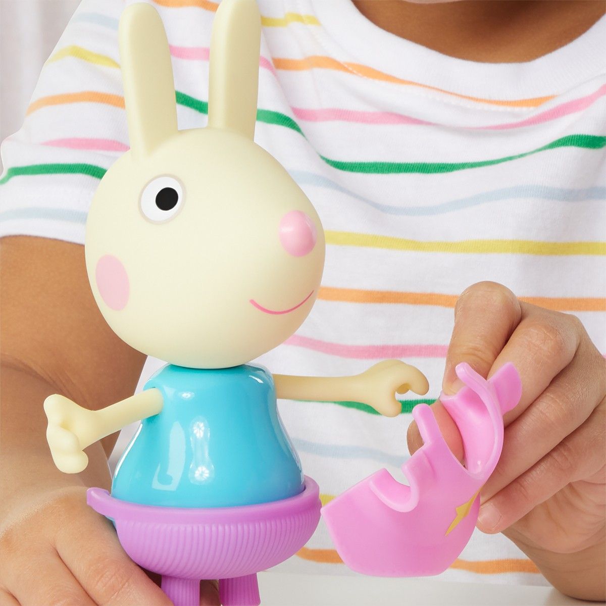 Ігровий набір PEPPA FIGURINES серії "Модна пригода" - ОДЯГНИ РЕБЕККУ