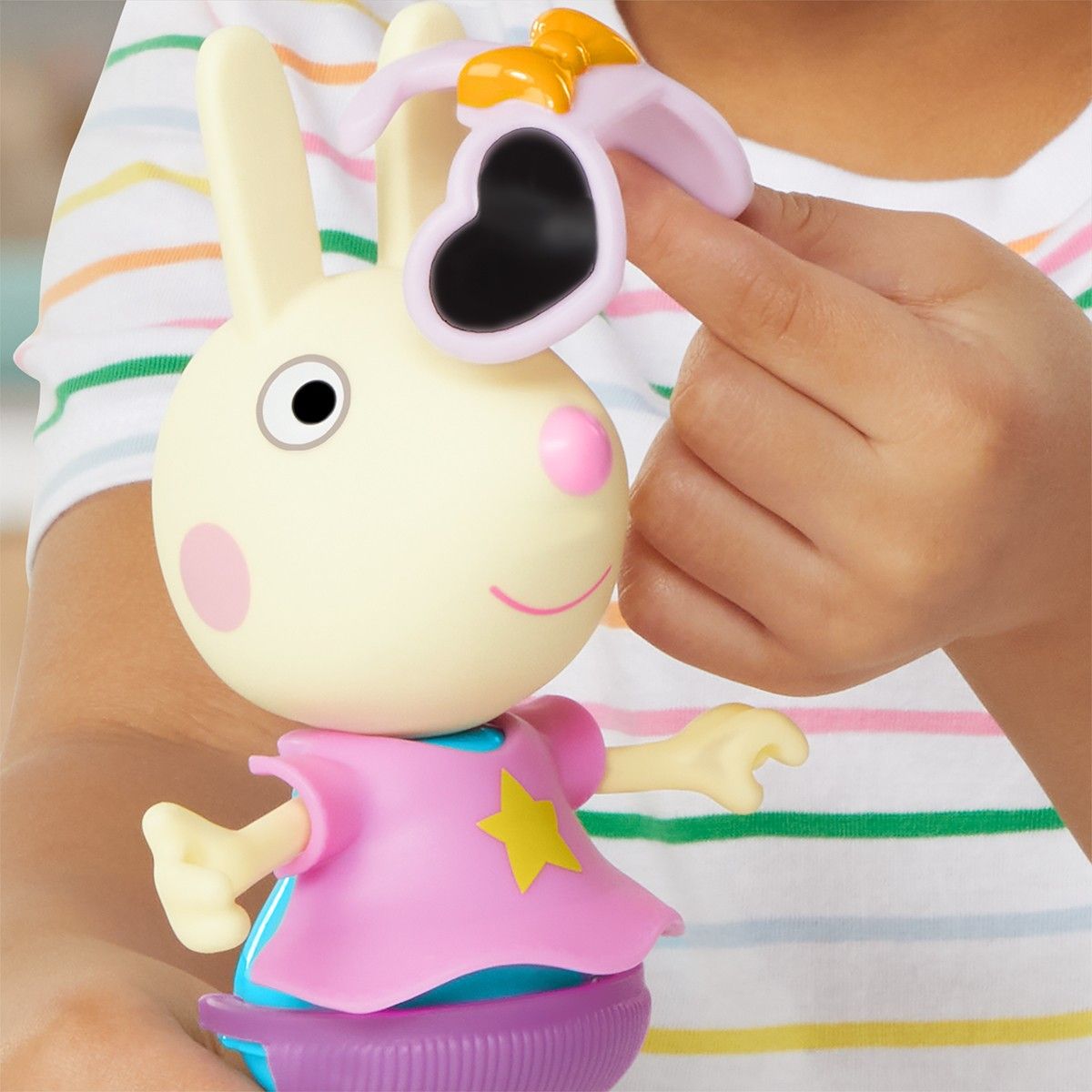 Ігровий набір PEPPA FIGURINES серії "Модна пригода" - ОДЯГНИ РЕБЕККУ