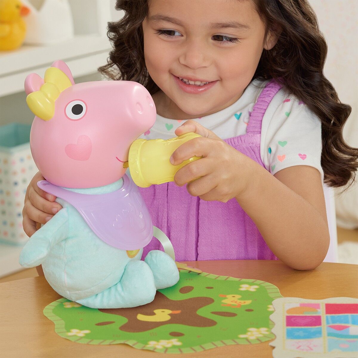 Інтерактивна іграшка PEPPA  – КРИХІТКА ЕВІ: ХРЮШКИ-ОБІЙМАШКИ