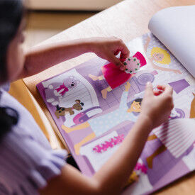 Melissa & Doug: Набір багаторазових наліпок 'Одягни ляльку'